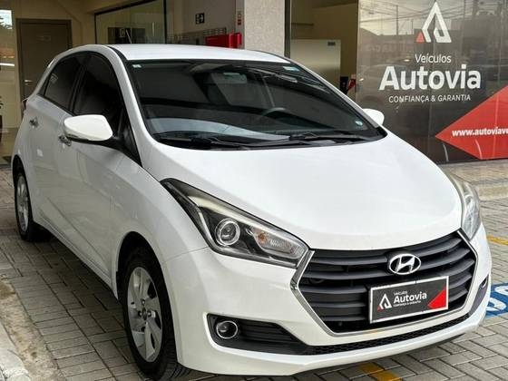 HYUNDAI HB20 1.6 PREMIUM 16V FLEX 4P AUTOMÁTICO HYUNDAI HB20 1.6 PREMIUM 16V FLEX 4P AUTOMÁTICO